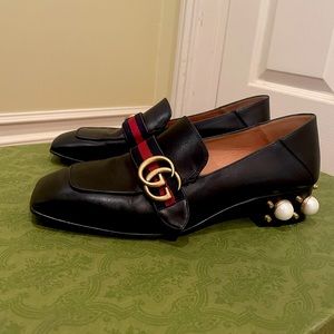 Gucci Peyton Pearl GG Embellished black leather mid heel loafers